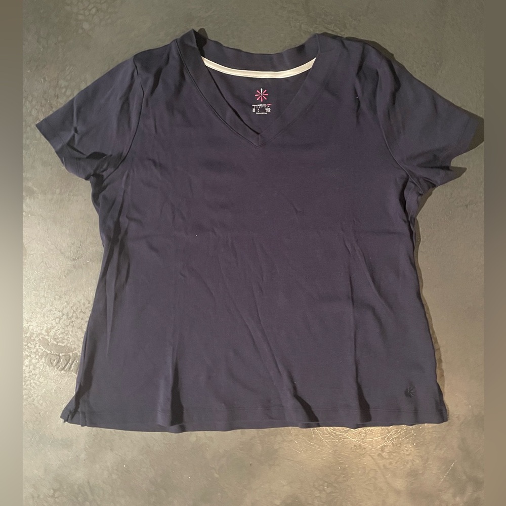 Isaac Mizrahi Dark Blue V-Neck Short Sleeve Tee